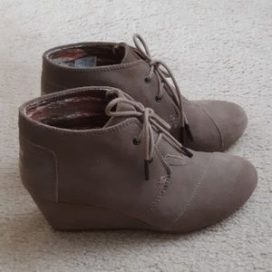 Toms booties